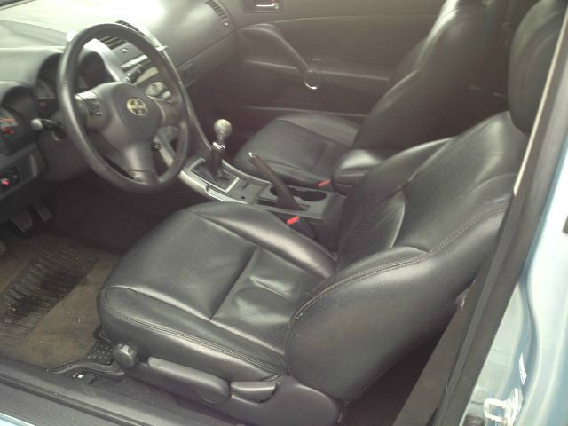 Scion tC 2006 photo 2