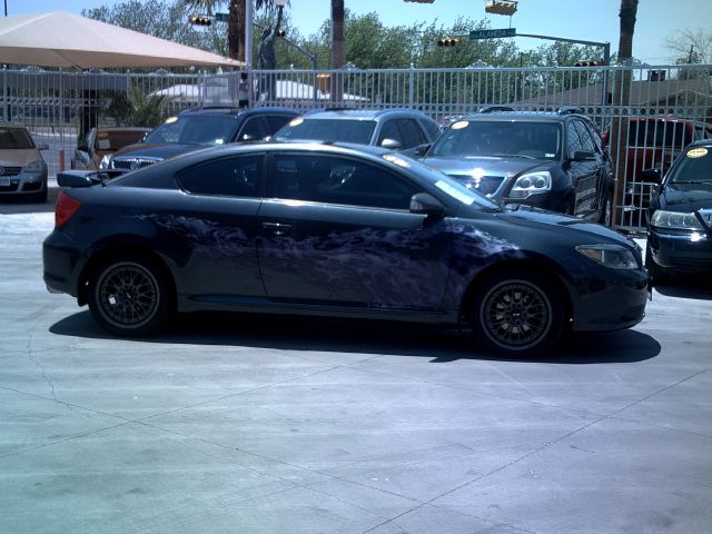 Scion tC 2006 photo 1