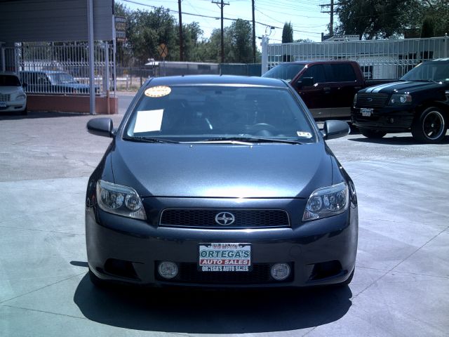 Scion tC 2006 photo 4