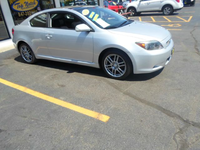 Scion tC 2006 photo 2