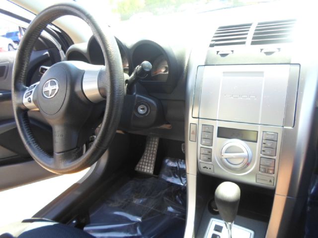 Scion tC 2006 photo 23