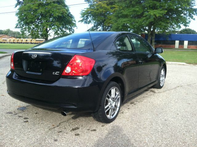 Scion tC 2006 photo 3