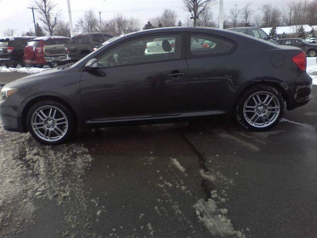 Scion tC 2006 photo 1