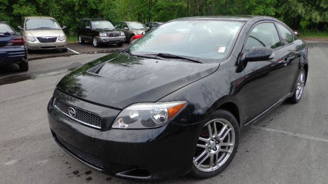 Scion tC 2006 photo 1