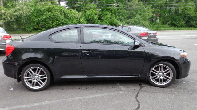 Scion tC 2006 photo 4