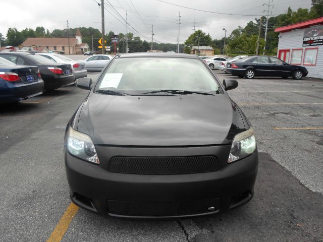 Scion tC 2006 photo 2