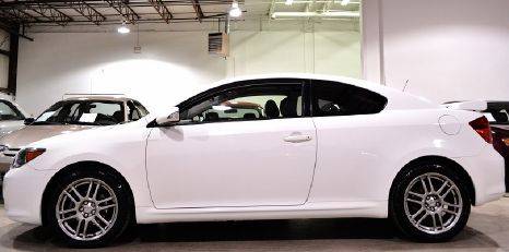 Scion tC 2006 photo 1