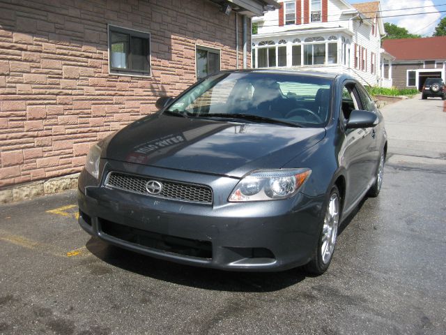 Scion tC 2006 photo 1