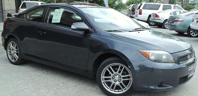 Scion tC 2006 photo 1