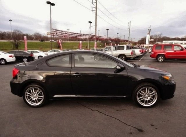 Scion tC 2006 photo 1