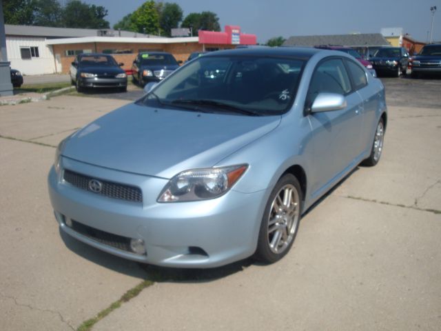 Scion tC 2006 photo 2