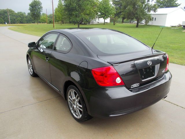 Scion tC 2006 photo 3