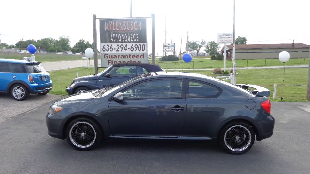 Scion tC 2007 photo 2