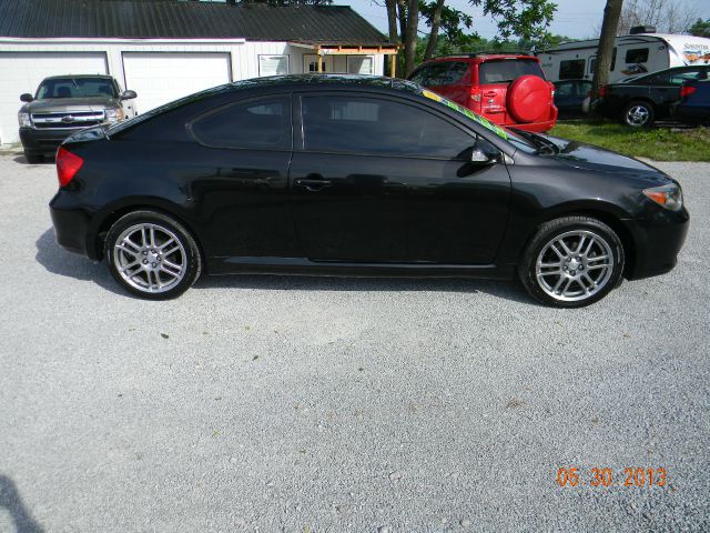 Scion tC 2007 photo 2