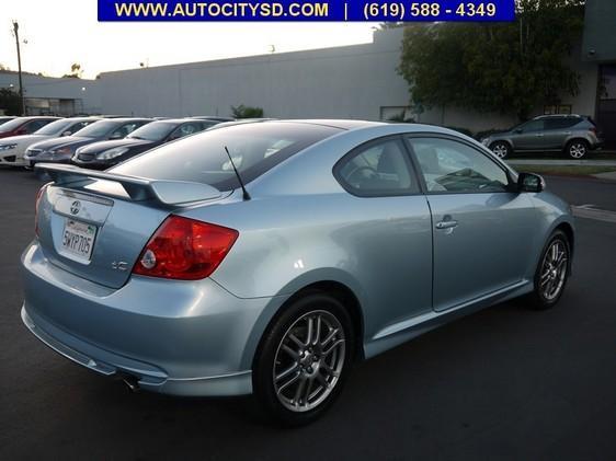 Scion tC 2007 photo 1