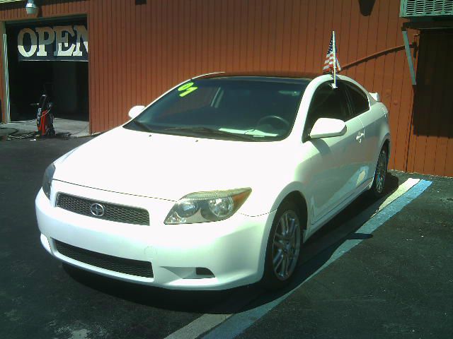 Scion tC 2007 photo 11