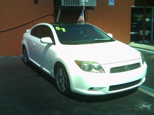 Scion tC 2007 photo 13