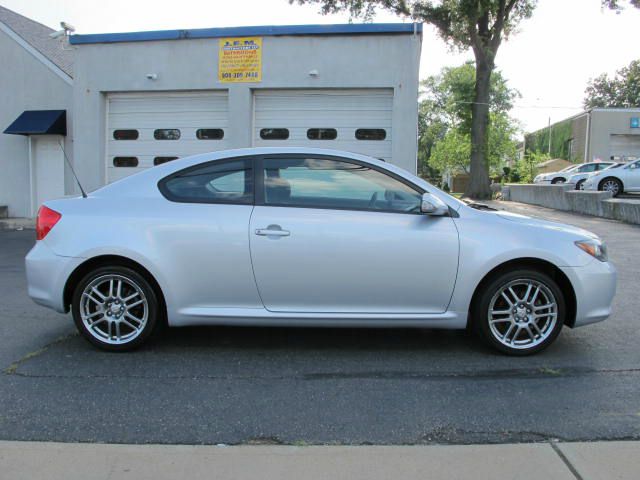 Scion tC 2007 photo 1