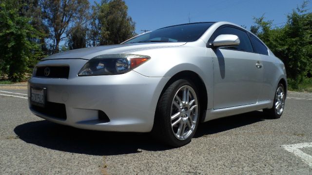 Scion tC 2007 photo 1