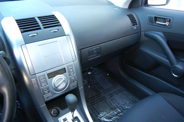 Scion tC 2007 photo 13