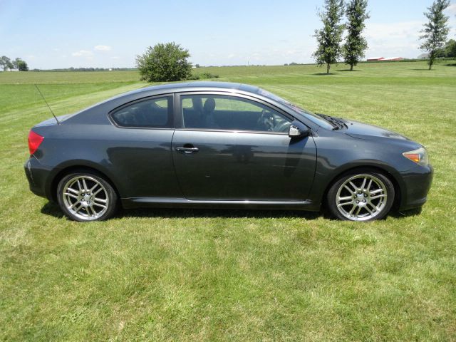 Scion tC 2007 photo 2