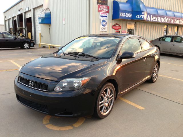 Scion tC 2007 photo 2