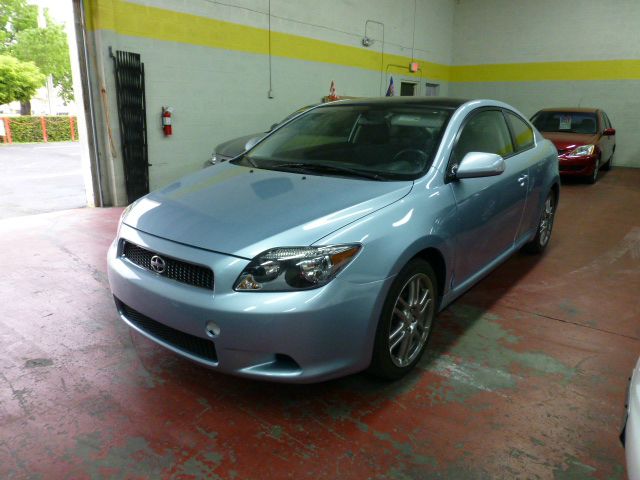 Scion tC 2007 photo 1