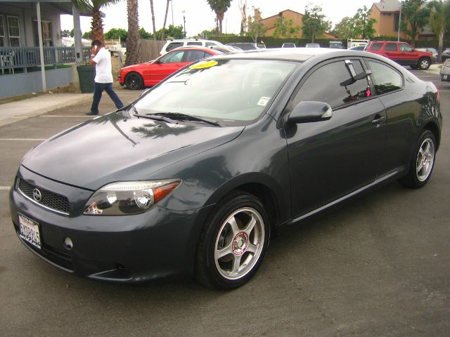 Scion tC 2007 photo 1