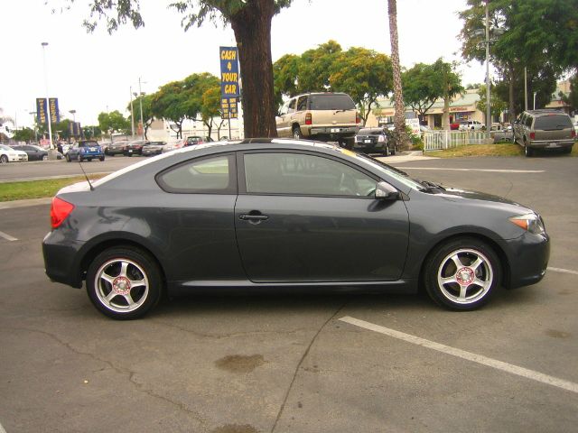 Scion tC 2007 photo 4