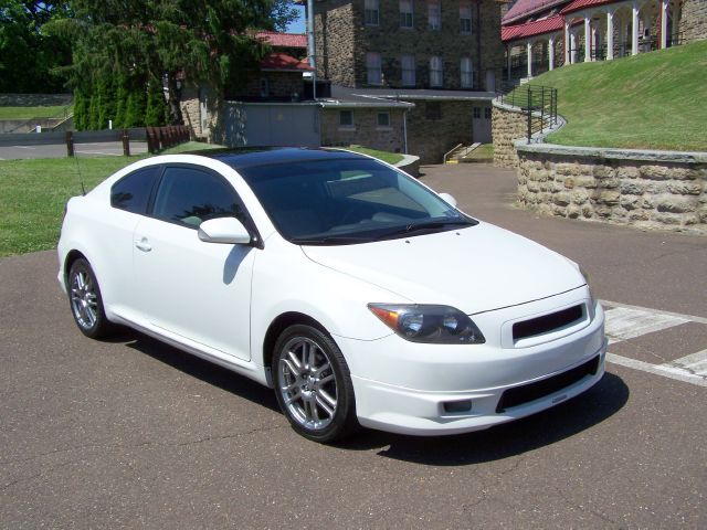 Scion tC 2007 photo 22