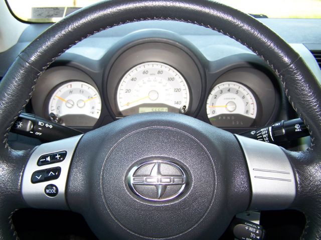 Scion tC 2007 photo 23