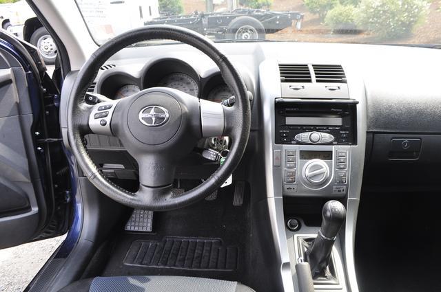 Scion tC 2007 photo 1