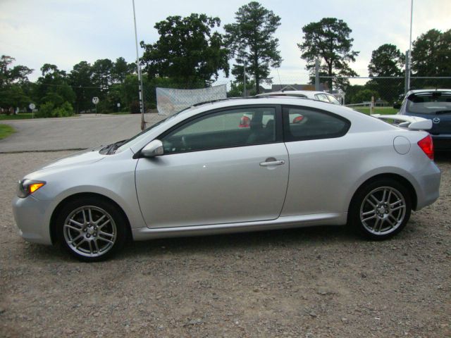 Scion tC 2007 photo 1