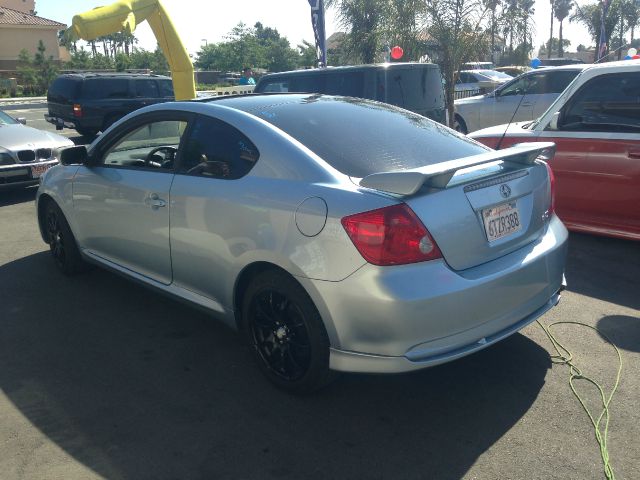 Scion tC 2007 photo 1