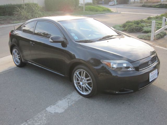 Scion tC 2007 photo 1