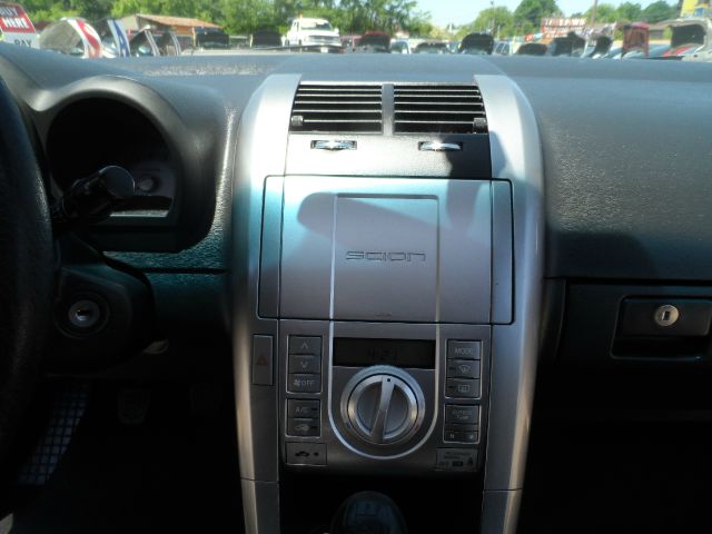 Scion tC 2007 photo 15