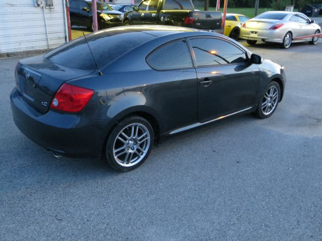 Scion tC 2007 photo 1