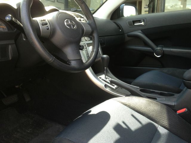 Scion tC 2007 photo 2