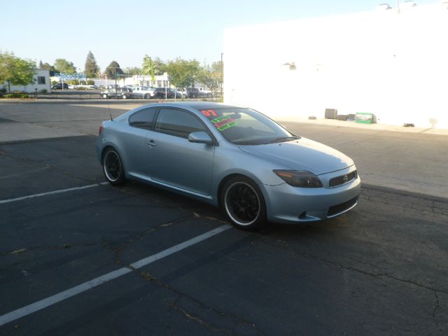 Scion tC 2007 photo 2