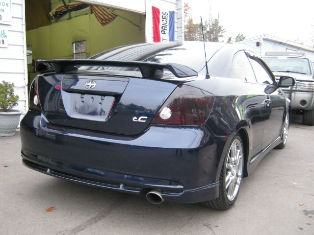 Scion tC 2007 photo 1