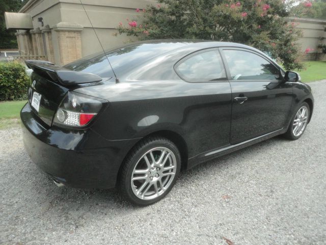 Scion tC 2007 photo 1