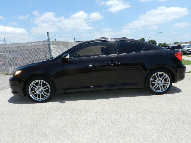 Scion tC 2007 photo 3