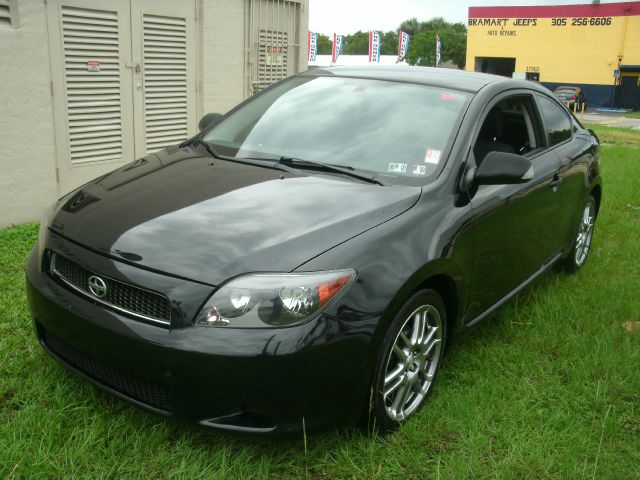 Scion tC 2007 photo 1