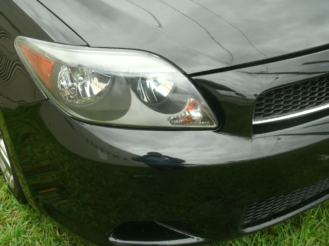 Scion tC 2007 photo 2