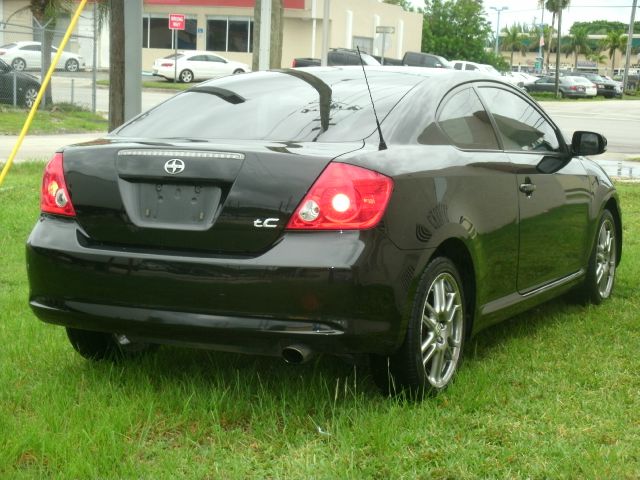 Scion tC 2007 photo 3