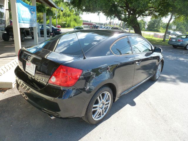 Scion tC 2007 photo 7