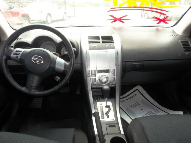 Scion tC 2007 photo 2