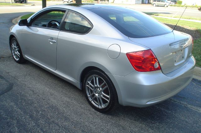 Scion tC 2007 photo 2