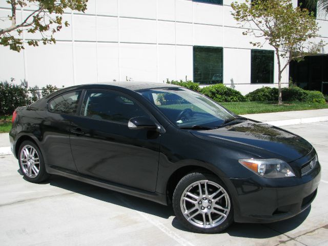 Scion tC 2007 photo 2