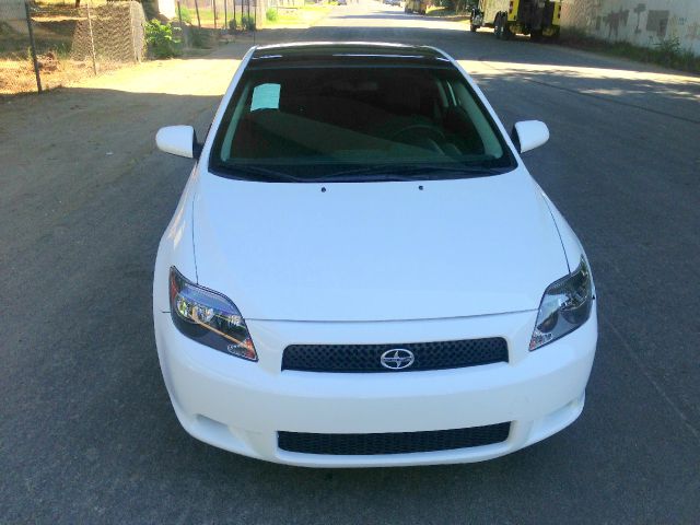 Scion tC 2007 photo 1